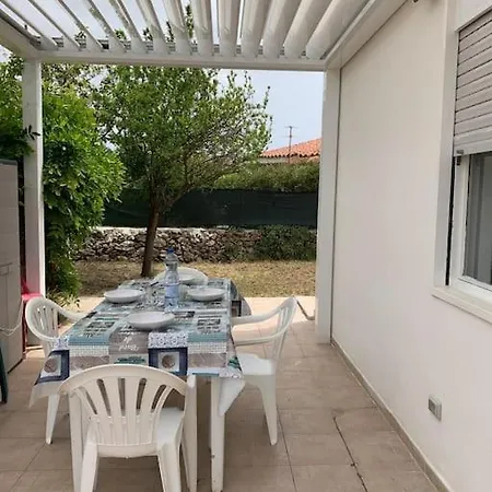 Fiori Giardino, 400 M. Mare Con Parcheggio Сasa de vacaciones *