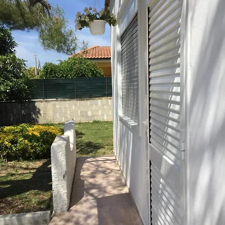 Fiori Giardino, 400 M. Mare Con Parcheggio Сasa de vacaciones Syracuse