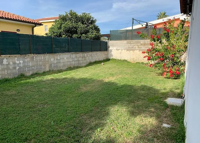 Fiori Giardino, 400 M. Mare Con Parcheggio * Syracuse