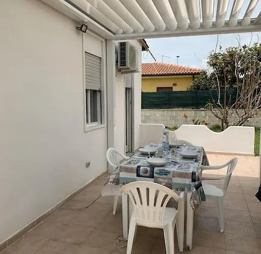 Holiday home Fiori Giardino, 400 M. Mare Con Parcheggio *