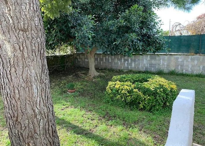 Fiori Giardino, 400 M. Mare Con Parcheggio Syracuse