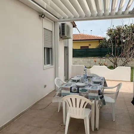Holiday home Fiori Giardino, 400 M. Mare Con Parcheggio *
